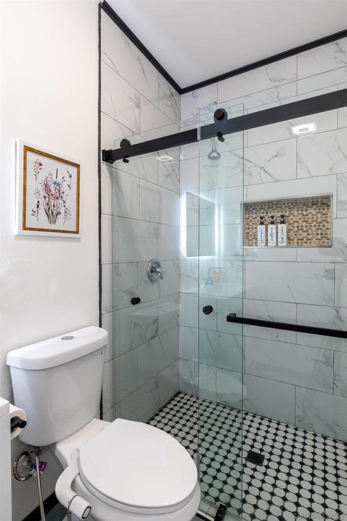 MLS #250043489SD image #25