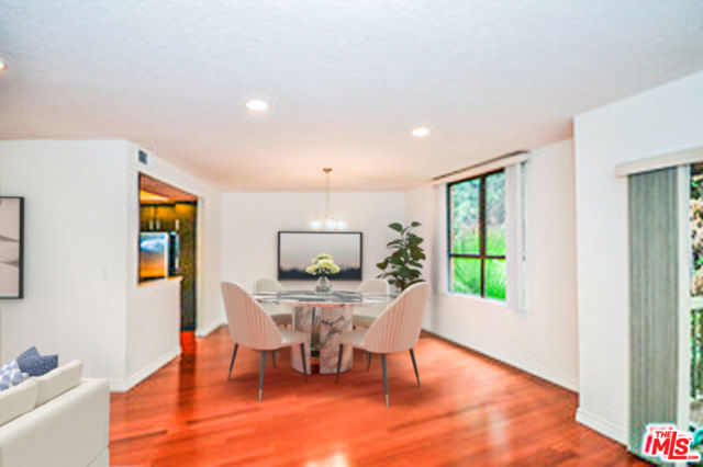4444 Wilshire Boulevard, Los Angeles CA: https://media.crmls.org/mediaz/2fa4e85c-ed3b-468c-ba8b-687a29909636.jpg