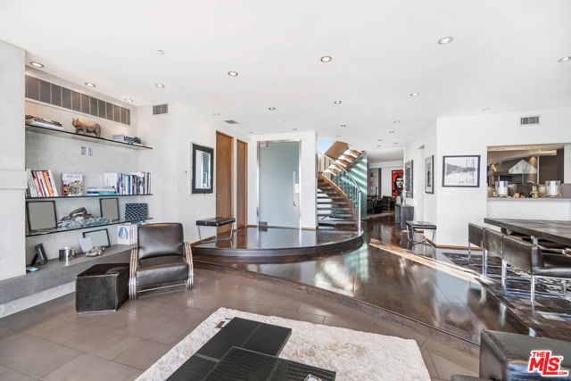 1742 Viewmont Drive, Los Angeles CA: https://media.crmls.org/mediaz/2fa54efe-0a6a-4f09-b737-158c336e75f7.jpg