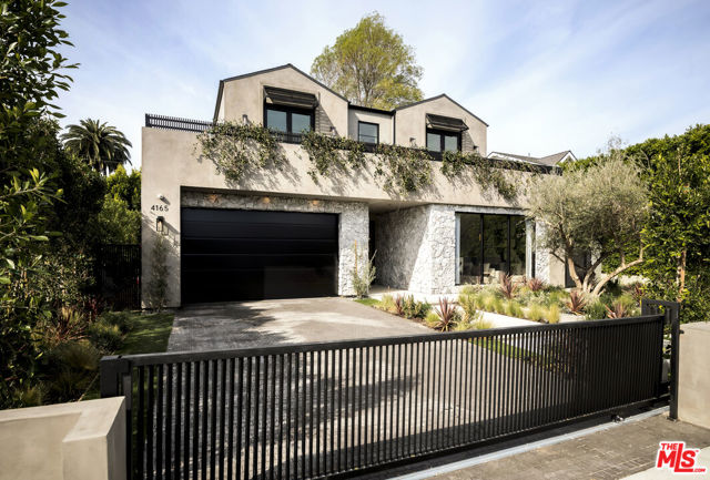 4165 Nagle Avenue, Sherman Oaks CA: https://media.crmls.org/mediaz/2fa6cdc8-534d-4dca-b06f-07d874dca264.jpg