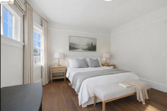 3114 california, Berkeley CA: https://media.crmls.org/mediaz/2fa72f3f-cd04-400d-b857-31ce7b05c48c.jpg