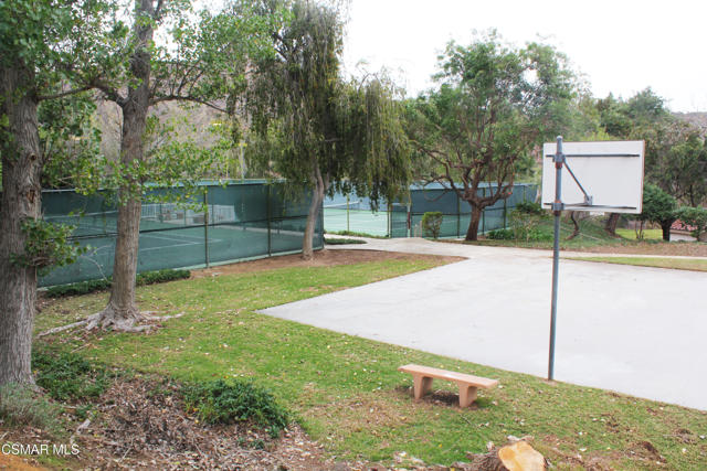 697 Sutton Crest Trail, Oak Park CA: https://media.crmls.org/mediaz/2fa7c747-574c-49f9-8fc8-2a3a9b9b8d8e.jpg
