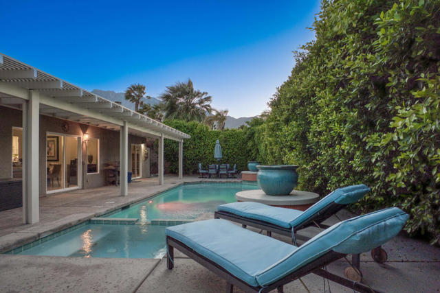 642 E Daisy Street, Palm Springs CA: https://media.crmls.org/mediaz/2fa87c0f-8a72-4332-b334-771b2c707da7.jpg
