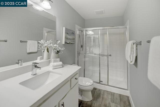 3288 Terra Granada Dr, Walnut Creek CA: https://media.crmls.org/mediaz/2fa8894b-8f07-4af1-b311-d809d84a4173.jpg