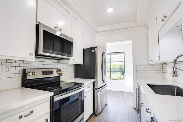752 Monserate Ave, Chula Vista CA: https://media.crmls.org/mediaz/2fa89572-19ba-4f95-b52b-b468a61bba28.jpg