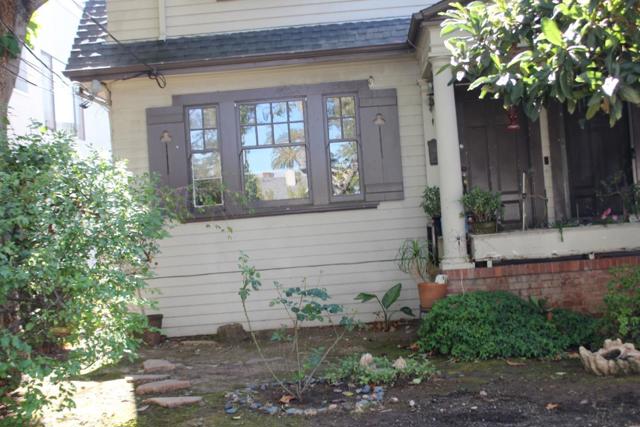 711 Highland Avenue, San Mateo CA: https://media.crmls.org/mediaz/2fa8ed1d-f3e3-4cd6-a672-15074f66f749.jpg