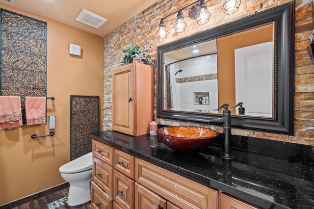 51 Saint Ramon Court, Danville CA: https://media.crmls.org/mediaz/2fa943b5-2303-4ba4-b4fb-d6dbe815eeb6.jpg