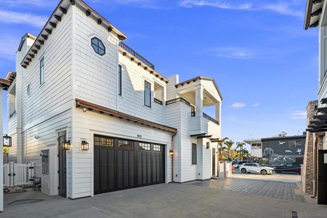 464 466 Westbourne, San Diego CA: https://media.crmls.org/mediaz/2fa960e0-f177-4380-95ca-c6fdfa55705c.jpg
