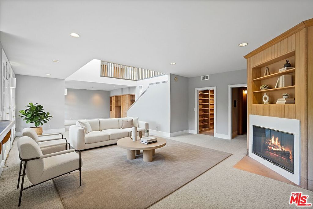 MLS #25602713 image #36