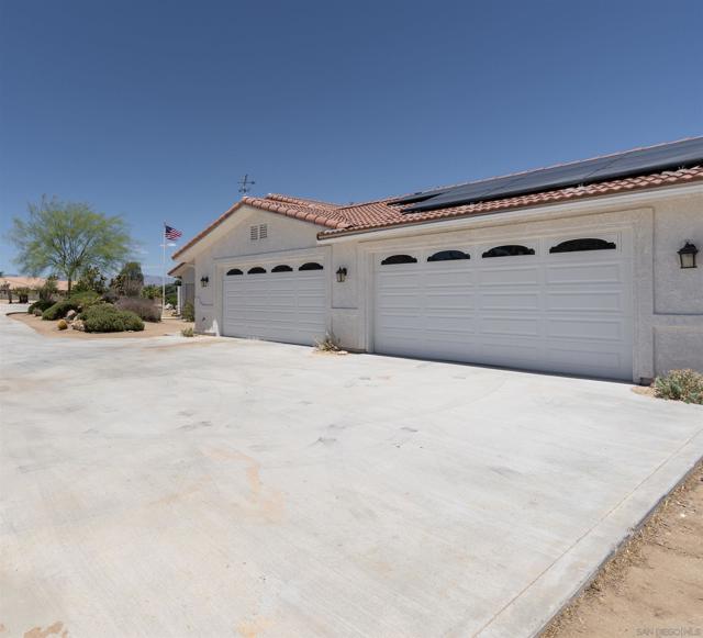 9255 Del Monte Avenue, Yucca Valley, California 92284, 4 Bedrooms Bedrooms, ,2 BathroomsBathrooms,Single Family Residence,For Sale,Del Monte Avenue,250019513SD