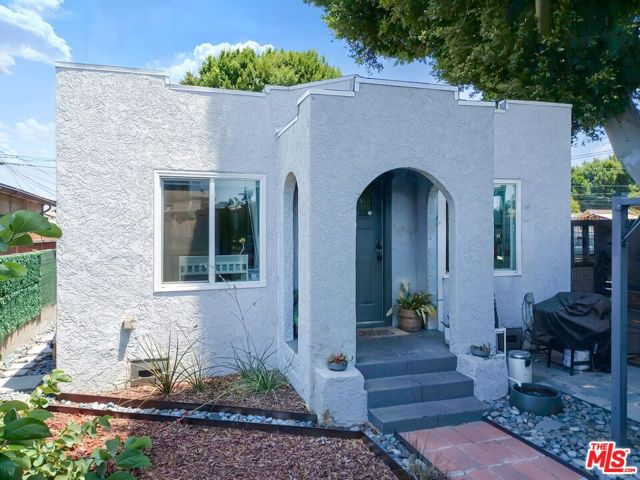 1501 60th Place, Los Angeles, California 90047, 5 Bedrooms Bedrooms, ,3 BathroomsBathrooms,Single Family Residence,For Sale,60th,24410183