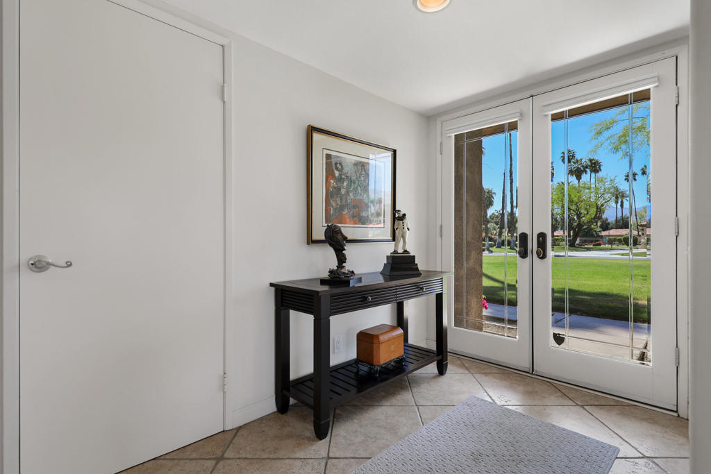 89 La Ronda Drive