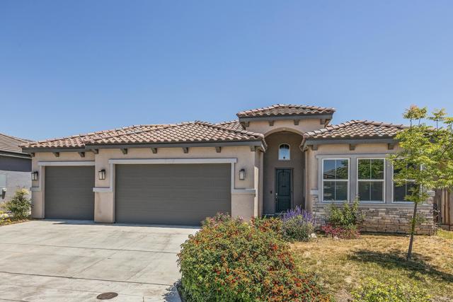 Detail Gallery Image 1 of 1 For 885 Rubicon Ave, Madera,  CA 93637 - 3 Beds | 2 Baths