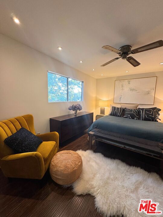 6155 Poppy Peak Drive, Los Angeles CA: https://media.crmls.org/mediaz/2fab06a7-85d3-4e4b-a7c7-4eb72895664b.jpg