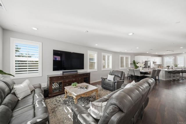 Detail Gallery Image 21 of 72 For 2056 Callisto Terrace, Chula Vista,  CA 91915 - 3 Beds | 3/1 Baths