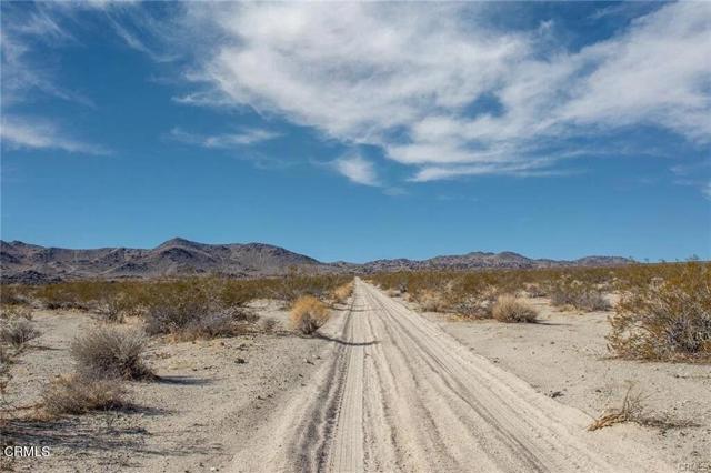 Detail Gallery Image 16 of 22 For 67090 Sunny Sands Dr, Joshua Tree,  CA 92252 - – Beds | – Baths