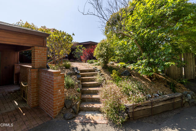 Detail Gallery Image 6 of 47 For 44771 Crestwood Dr, Mendocino,  CA 95460 - 3 Beds | 2/1 Baths