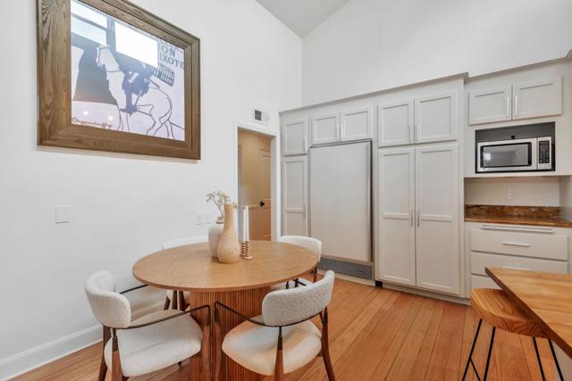 1641 Molitor Road, Belmont CA: https://media.crmls.org/mediaz/2fab669c-e193-4537-b1e9-0b93a83f9fad.jpg