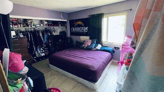 1636 Jonathon Street, Vista CA: https://media.crmls.org/mediaz/2fac5240-2117-471f-9452-6afb08972a44.jpg
