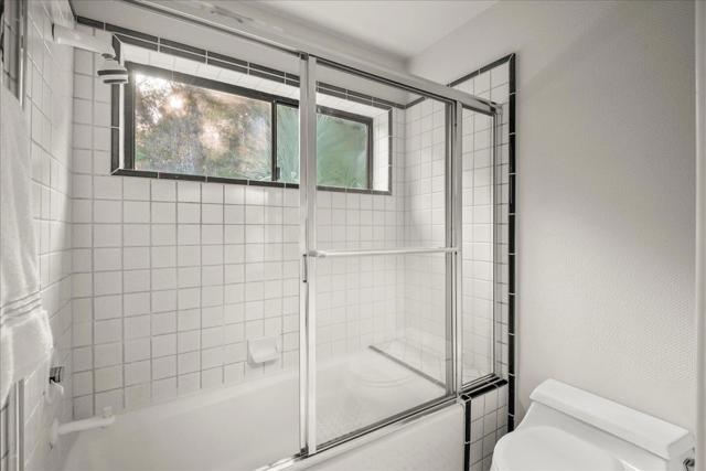 28140 Story Hill Lane, Los Altos Hills CA: https://media.crmls.org/mediaz/2fac54dc-93a0-48f4-a98f-fa4ba2d2a1ea.jpg