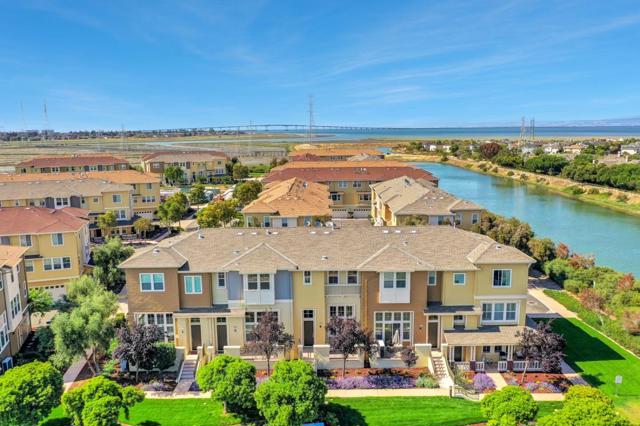 308 Whidbey Lane, Redwood City CA: https://media.crmls.org/mediaz/2faca19f-027d-4e8c-bd6a-f49294e45bbf.jpg
