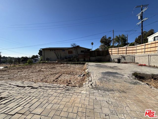 16101 Alcima Avenue photo 3
