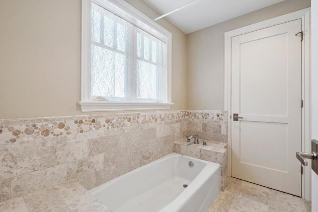 117 PANORAMA Way, Los Gatos CA: https://media.crmls.org/mediaz/2fad5f7b-d276-4d09-bfd3-931bf4db9d5b.jpg