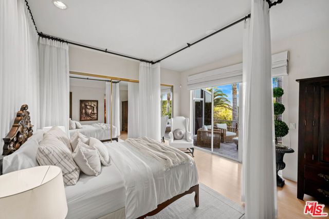 28177 Rey De Copas Lane, Malibu CA: https://media.crmls.org/mediaz/2fad772e-c395-4ba5-b5ec-aaaaea1f7ae2.jpg