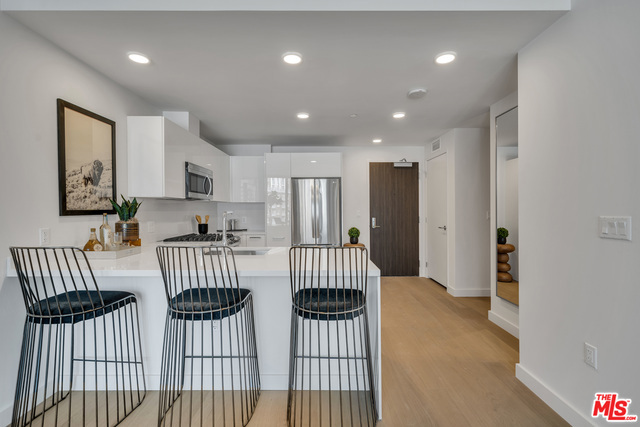 2801 Sunset Place, Los Angeles CA: https://media.crmls.org/mediaz/2fae0aac-bb23-4208-961c-629f24817693.jpg