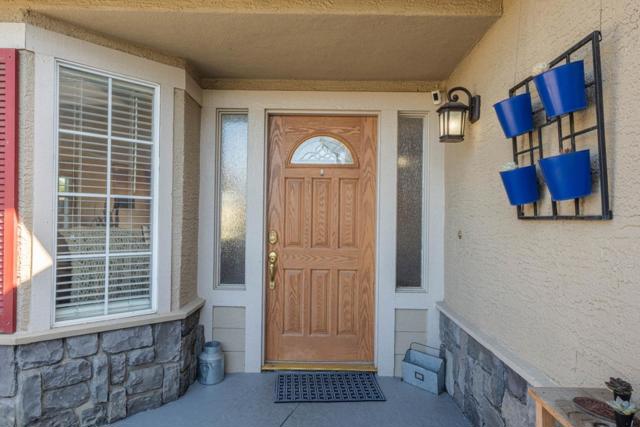 148 Greenbriar Way, Salinas CA: https://media.crmls.org/mediaz/2fae6da7-aa15-430e-9445-aacbb30f60c3.jpg