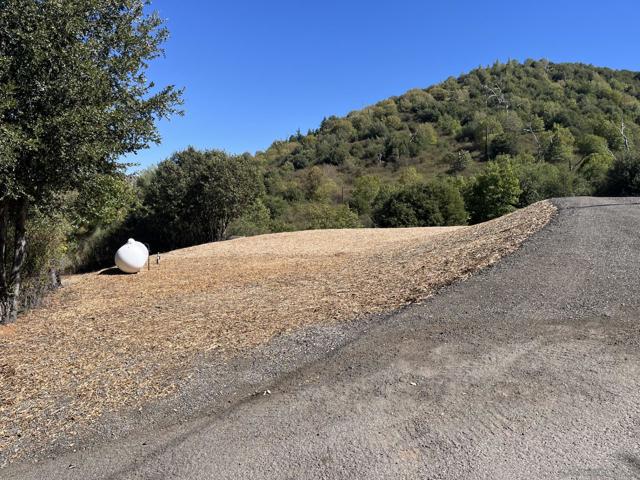 17099 Iron Springs Rd, Julian CA: https://media.crmls.org/mediaz/2faef83b-2123-40be-8b9b-2d67a5d9e5cd.jpg