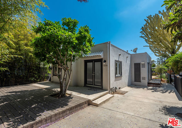 1939 Purdue Avenue, Los Angeles CA: https://media.crmls.org/mediaz/2fafb53a-9778-4c58-a418-35d367e27ca3.jpg