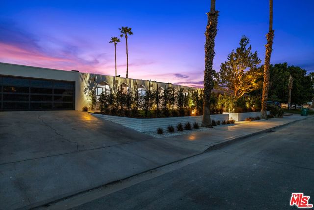 80100 Vista Grande, La Quinta CA: https://media.crmls.org/mediaz/2fafd2d0-45a3-40da-8736-7f17de62b5d6.jpg