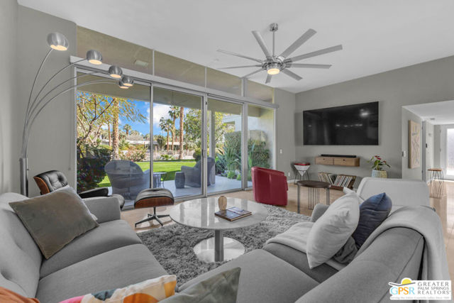 1211 Tamarisk West Street, Rancho Mirage CA: https://media.crmls.org/mediaz/2fb0456b-83d7-4ad4-96d8-44cd58a24130.jpg