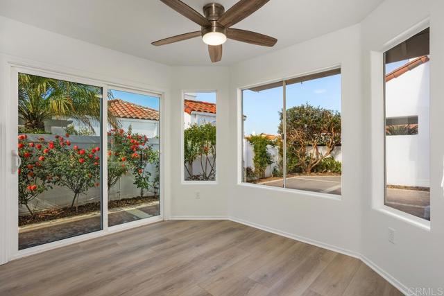 4905 Alicante Way, Oceanside CA: https://media.crmls.org/mediaz/2fb0dbdb-f695-489d-90c0-5017f229a8c0.jpg
