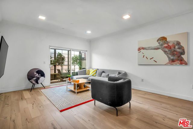 214 S Alexandria Avenue, Los Angeles CA: https://media.crmls.org/mediaz/2fb0e7b8-01b8-4d33-b8e2-d8735bfafa6f.jpg