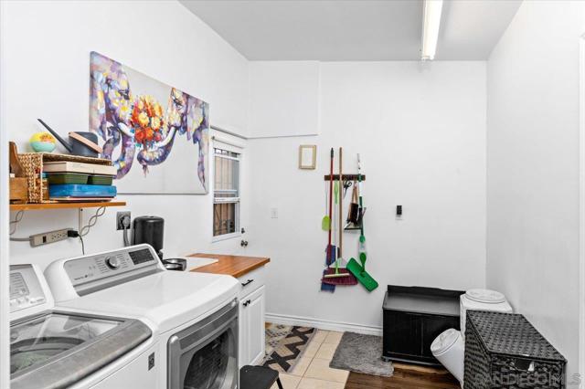 6212 Streamview Dr, San Diego CA: https://media.crmls.org/mediaz/2fb1b1d0-fa54-45e1-a191-8cd409e50754.jpg