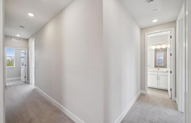 2512 Sage Street, San Mateo CA: https://media.crmls.org/mediaz/2fb2391e-d42b-4861-8743-f4ad5f42a5a9.jpg