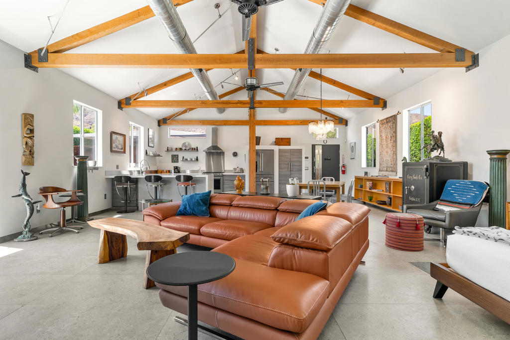 670 S Calle Palo Fierro