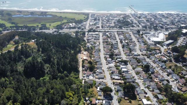 0 Clarendon Road, Pacifica CA: https://media.crmls.org/mediaz/2fb3575f-0161-48eb-b2a6-c37b698c2328.jpg