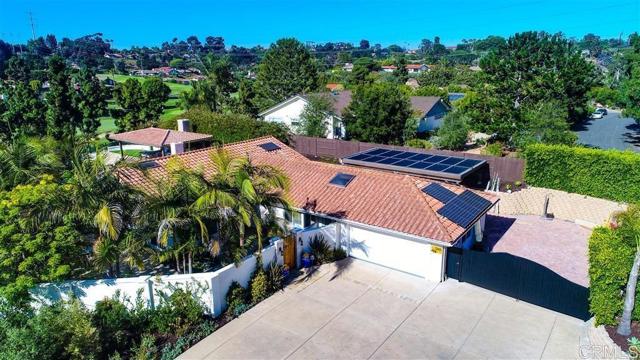 560 San Andres Dr., Solana Beach CA: https://media.crmls.org/mediaz/2fb4296b-866c-4bec-8ad5-912d38fad2d9.jpg