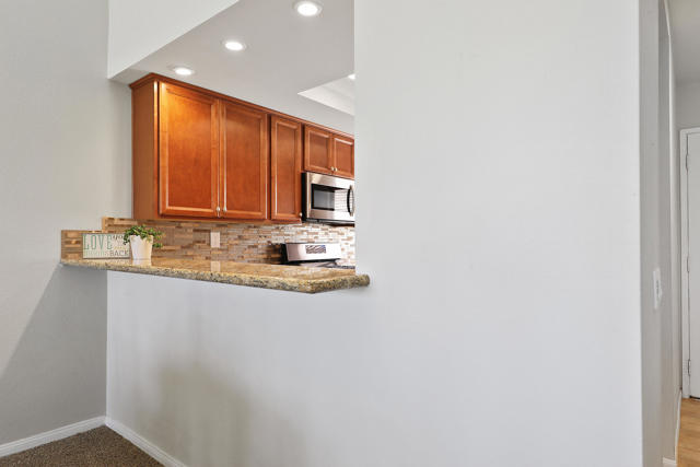 76790 Chrysanthemum Way, Palm Desert CA: https://media.crmls.org/mediaz/2fb465bd-1849-463f-a2f6-3b6c3b617fd2.jpg