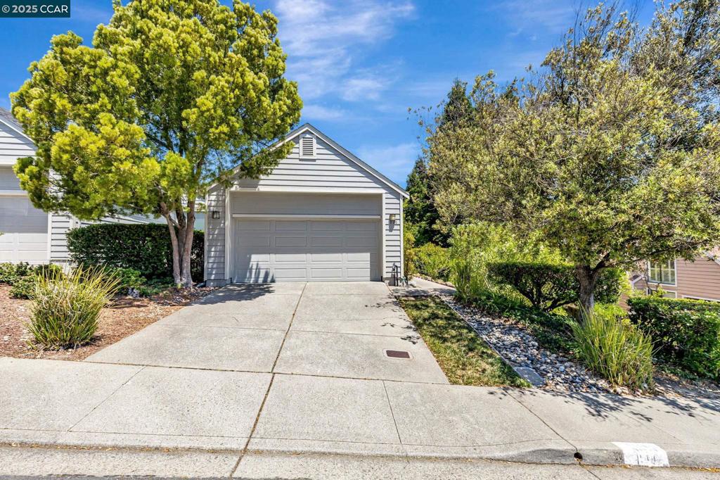 1806 Ridgeland Circle