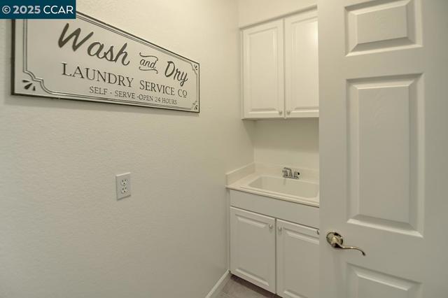 2916 Saklan Indian Dr, Walnut Creek CA: https://media.crmls.org/mediaz/2fb526d3-a8d9-4b05-bb14-9673cdbf3a5e.jpg