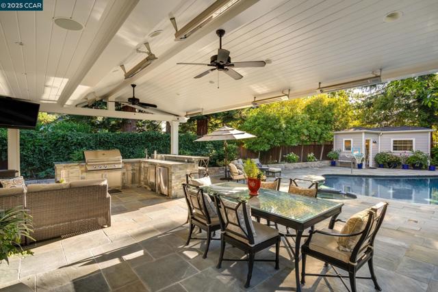 222 Still Creek Rd, Danville CA: https://media.crmls.org/mediaz/2fb5677b-525b-4af4-b205-f24655e81037.jpg