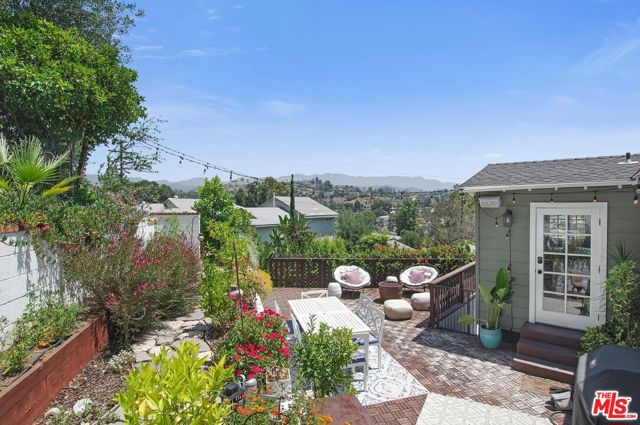 3919 Wawona Street, Los Angeles CA: https://media.crmls.org/mediaz/2fb5aae7-d32e-4b9f-acf4-250ba744f220.jpg