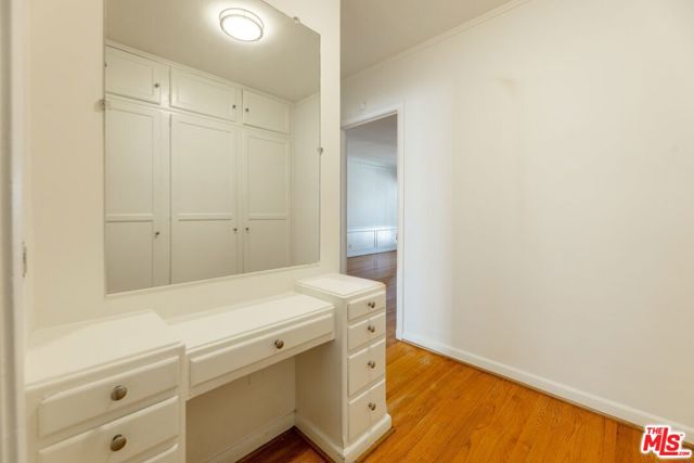 1658 N Sierra Bonita Avenue, Los Angeles CA: https://media.crmls.org/mediaz/2fb5db5c-241c-4143-82eb-b21ad3676230.jpg