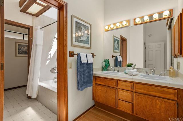 Detail Gallery Image 13 of 35 For 801 Kalpati Cir #B,  Carlsbad,  CA 92008 - 2 Beds | 2 Baths