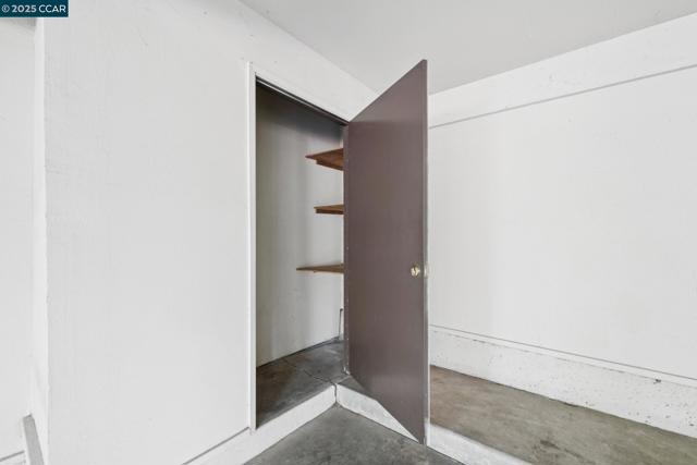 1150 Canyonwood Court, Walnut Creek CA: https://media.crmls.org/mediaz/2fb718b0-c028-4552-b58d-ab5c7c50505f.jpg