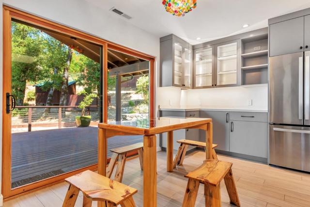 950 Oak Ridge Road, Los Gatos CA: https://media.crmls.org/mediaz/2fb798de-4c2f-4b06-a8d2-caac98935a1e.jpg